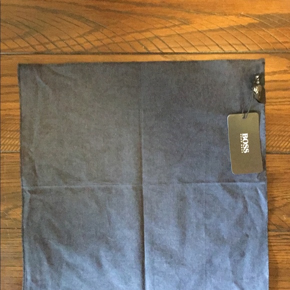 NWT Hugo Boss Men’s Pocket Handkerchief - Picture 7 of 8